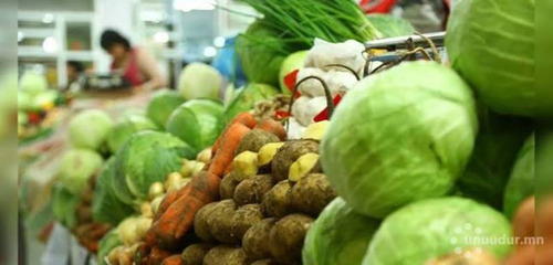Expanded vegetable market to continue through November 1